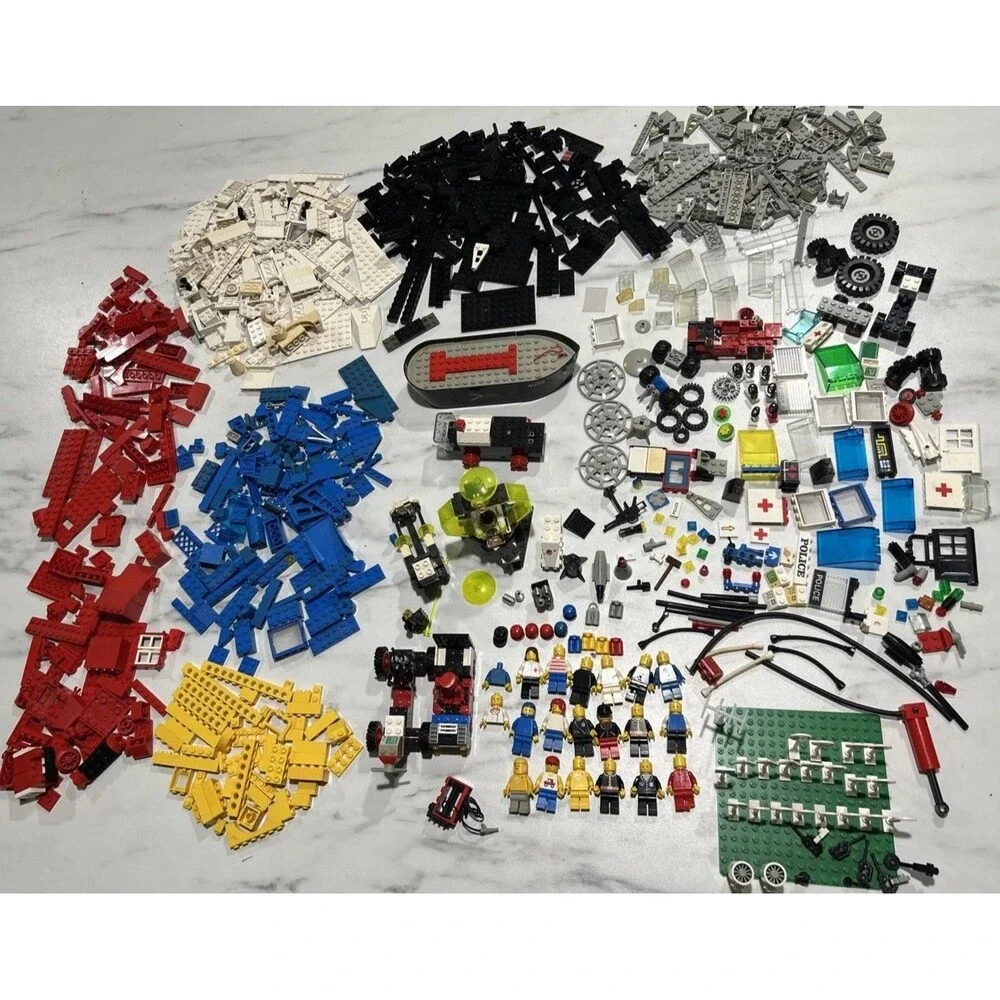 Vintage LEGO Mix Lot Classic Space Astronaut Spaceman Mini Figures Street Signs